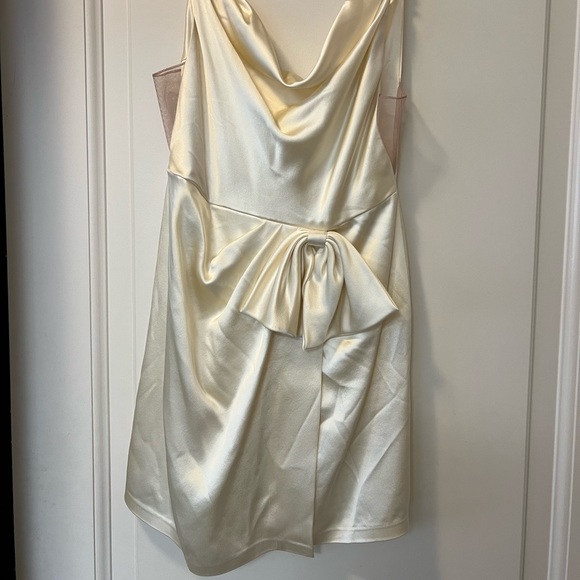Markarian Rosetta Ivory Satin Mini Dress With Bow - Picture 3 of 8